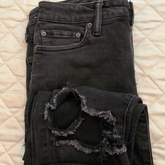 Distressed Jeans - Picture 2 of 4